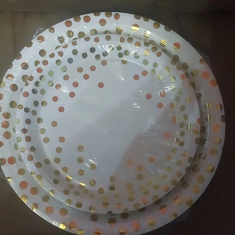🎉 Elegant Gold Polka Dot Disposable Plates